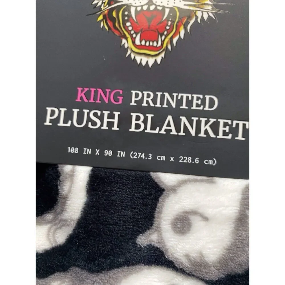 ED HARDY King Size PRINTED Soft Plush Blanket 108” x 90” TATTOO SKULLS Tiger NEW